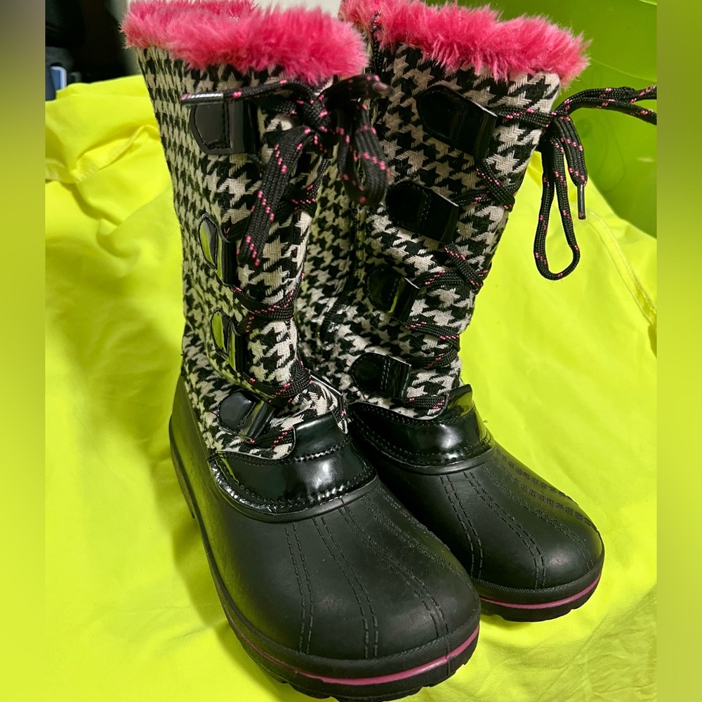 Ozark Trail Black and Pink Kids Snow Boots